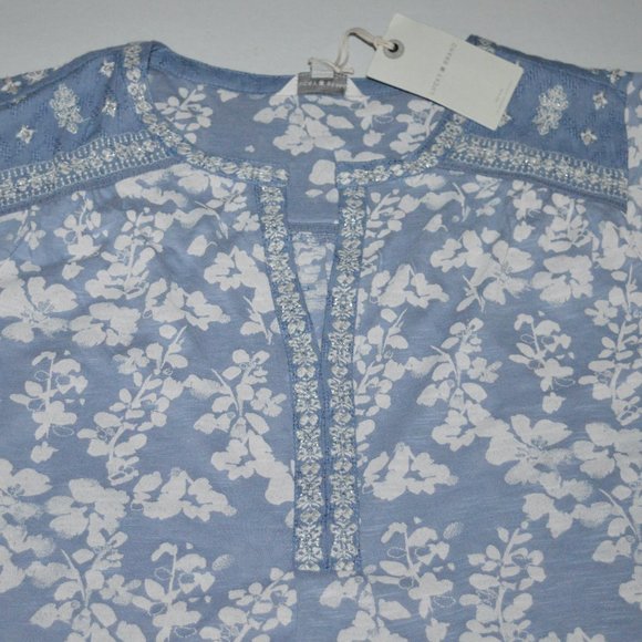 New LUCKY BRAND Top Floral Split Neck sz 1X Blue - Picture 5 of 8
